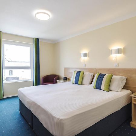Beausite Hotel Grouville Екстериор снимка