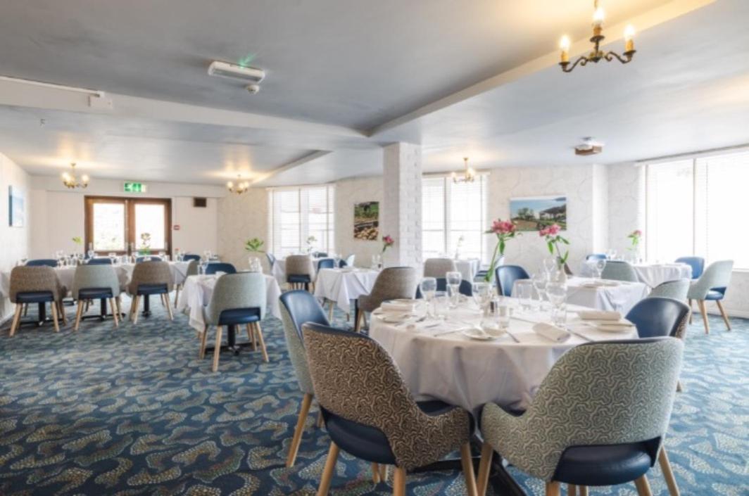 Beausite Hotel Grouville Екстериор снимка